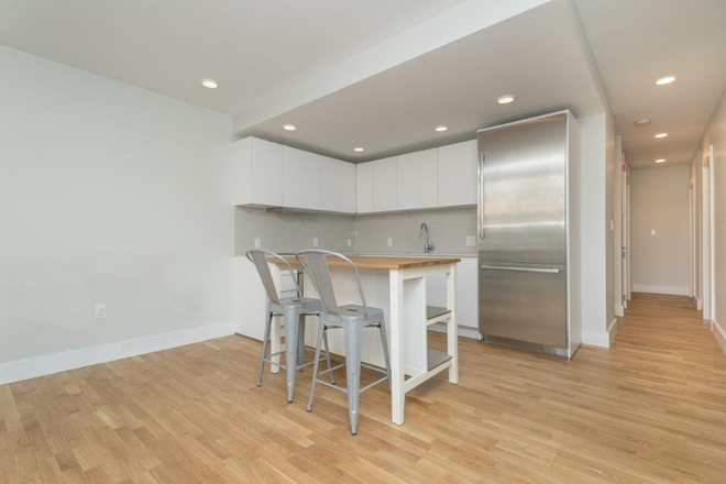 kitchen - *NO BROKERS FEE!* Renovated 3 Bed/2 Bath w/ LAUNDRY IN UNIT! Avail. 9/1/26! Apartments