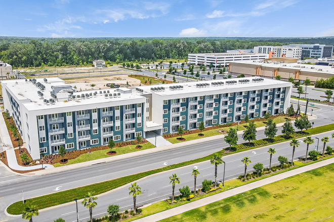 Outside street view - City Place at Celebration Pointe