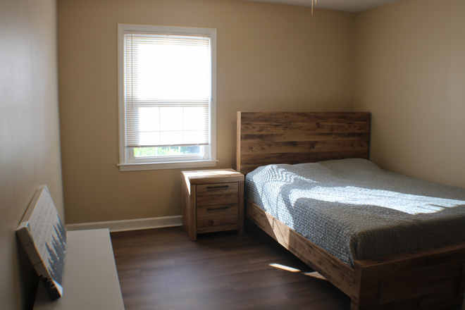 bedroom - Clemson Student Rental – 4BR/3BA Home Near Campus