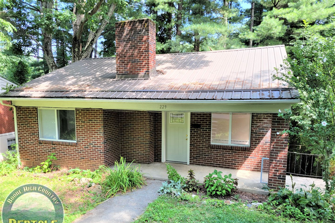 Photo - 229 Windy Dr Apartments