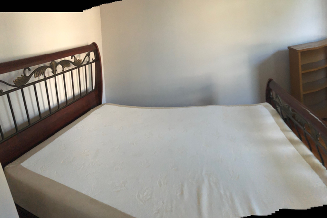 Full size bed - NO FEE 249 Boston Ave  LARGE Furnished Room in 5 bedroom, 1,300ft apartment - Close to Tufts Medfor