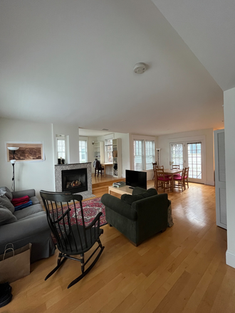 Living Area - Room in spacious home close to campus