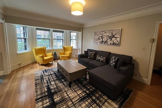 Living room - 988 Memorial Dr Unit 187 Condo