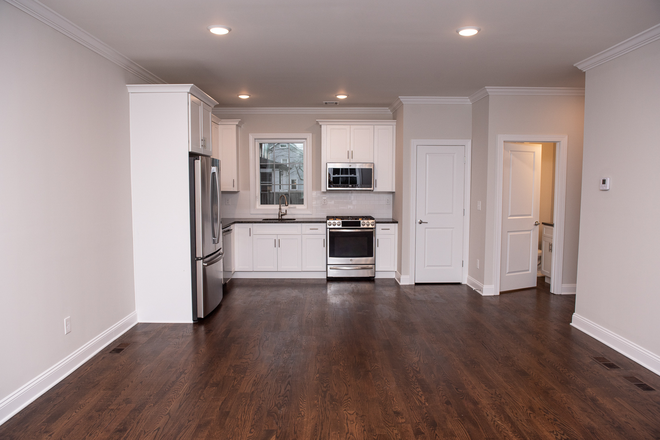 Kitchen/Living Area - 2BR thome-Witherspoon St-Princeton