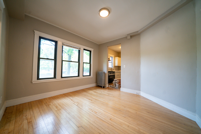19 Pleasant #7 - [9.1.2025] 3 beds 3 baths in Central sq [Laundry in unit] Apartments