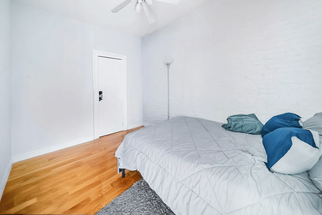 Large Quiet Private Room — Fits Queen Bed + Desk — $1,590 - 2 Private Rooms in Hudson Yards/Midtown West — $1,490-$1,590 Each — Aug 20 — No Broker Fee Apartments