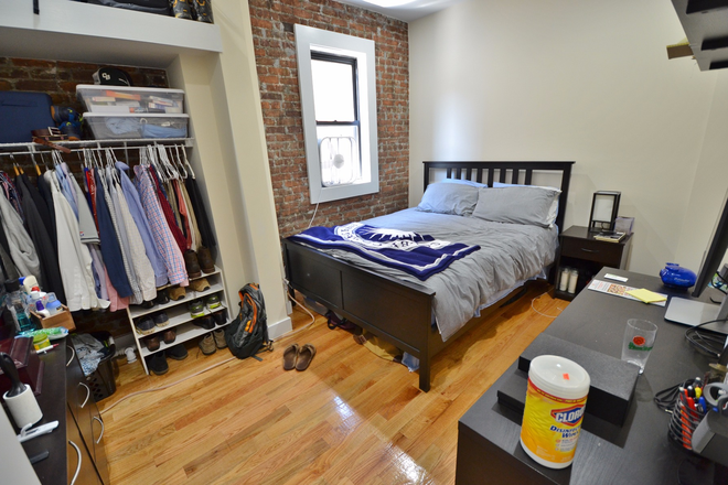 Bedroom - ROOM RENTING at 103 Hemenway 4bed/2bath $1600-$1850 Apartments