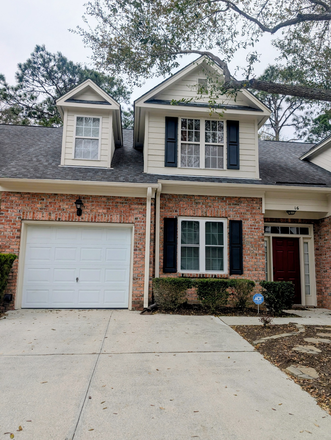 Outside Street View - One bedroom -Carleton Townhouse Close to Campus