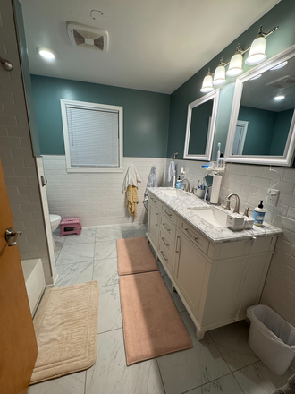 Bathroom - Female Sublease Available House