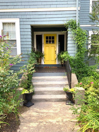 Front Entrance - Unique 1 Bedroom Plus on Kirkland Street