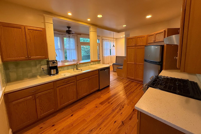 Kitchen. fully renovated. gas stove. A lot of natural light. - Spacious Trinity Park Duplex close to East Campus Duplex