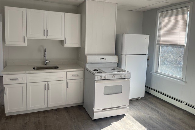 bath - all renovated top floor in heart of Central sq laundry in unit