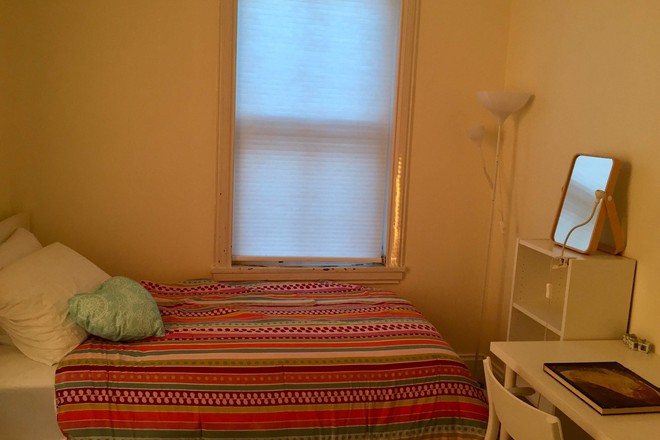 bedroom - Bedroom/Bathroom in Furnished House on Highly Desirable St. Marks Square