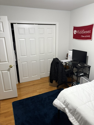 Bedroom - 35 South St Apartments