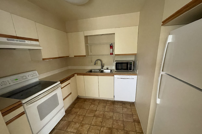 Kitchen - AVAILABLE 8/5: 5510 Stonewall Pl #31 Condo