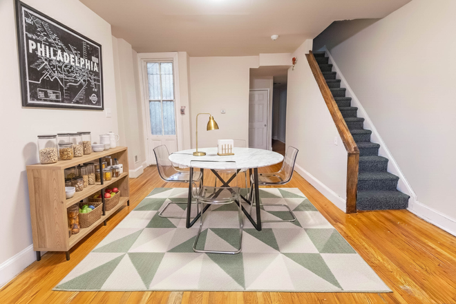 3929 Baltimore Dining Area - University City Housing Apartments