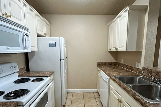 Kitchen - Oxford Terrace I