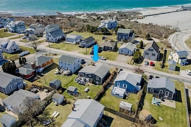You Are Here - Rental Opportunity in Sand Hill Cove Cottage style family home a short walk to the beach!