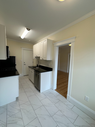kitchen - **NO BROKERS FEE!!** 1 Bed / 1 Bath w/ HEAT&HOT WATER INCLU.!