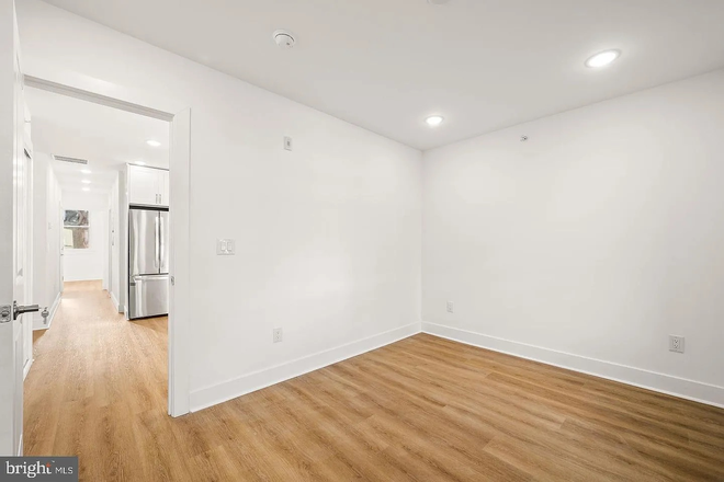 Bedroom 1 - Temple Off Campus Living Apartments