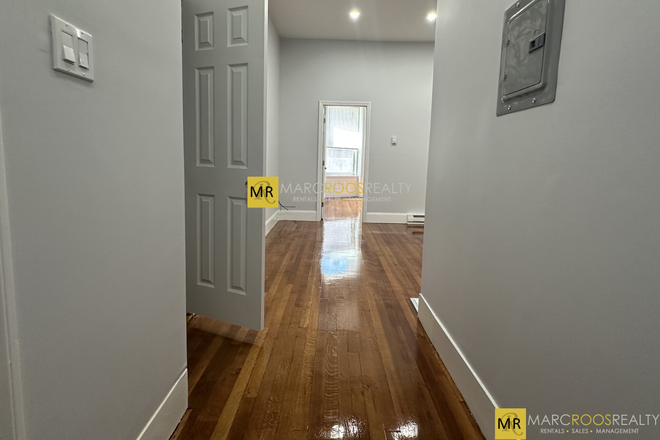 Call NOW for showings! 617-236-8600 - COMM AVE - *NO FEE* LUXE NEW RENOVATED 2BR/1BA IN KENMORE AVAIL *9/1/2026* W/ LNDRY IN BLDNG, HW INC