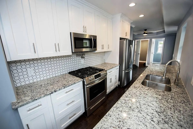 Kitchen - Looking for summer subletter - VERY flexible! Townhome