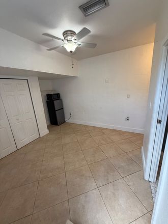Living Space - Updated Efficiency Near FIU | Private Entrance & Patio | $1,300/Month House