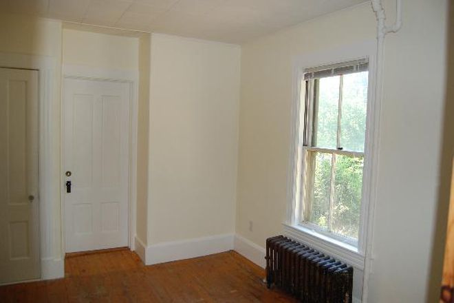 bedroom - 3 BR Apartment, 2.5 miles to campus, on busline, avaliable 6/1/2026, $2400/month plus utilities