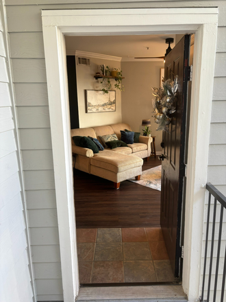 Front Door Looking into Condo - Fully Furniture 1Bed/1Bath Condo