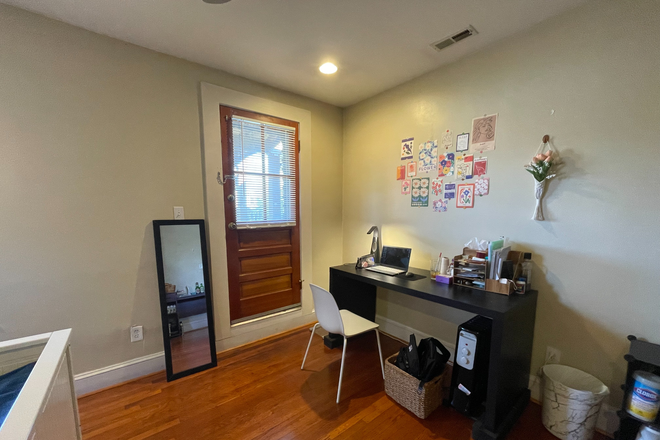 bedroom for rent - Gilman Apartments