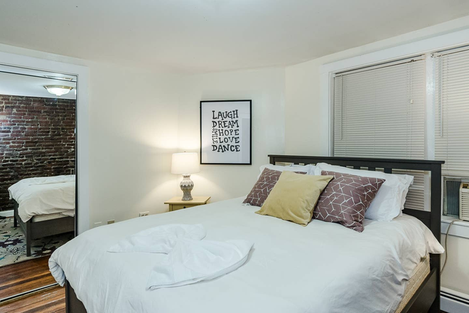 Bedroom - Revere St 1 Bed Beacon Hill Apartments