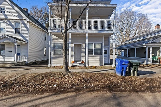Outside Street view - Apartment close to campus