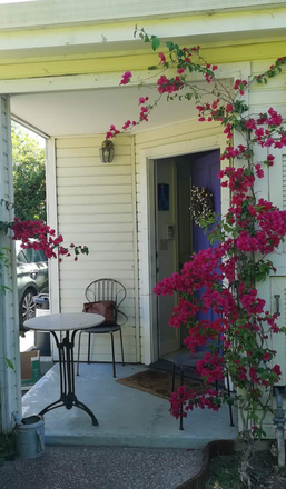 Front door - Furnished 2 bedroom 2 bath Townhouse, 1.7 miles from UC Berkeley