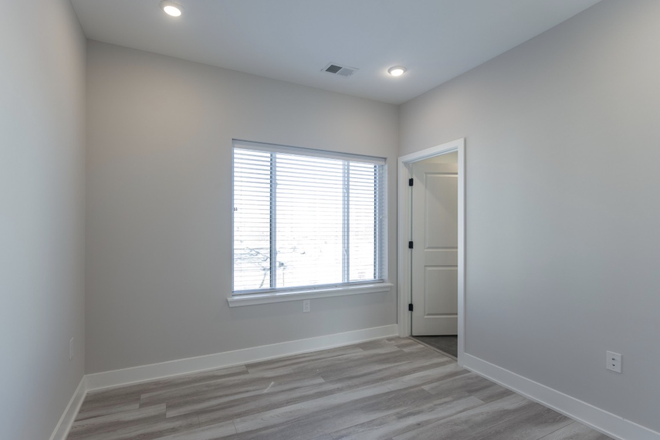 Bedroom for rent - 3523 Haverford Ave #9 Bedroom Townhome