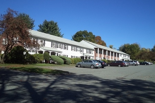 Outside street view - Crestview Apartments