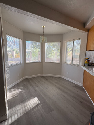 kitchen - 4Bed 3 Bath House close to UCR