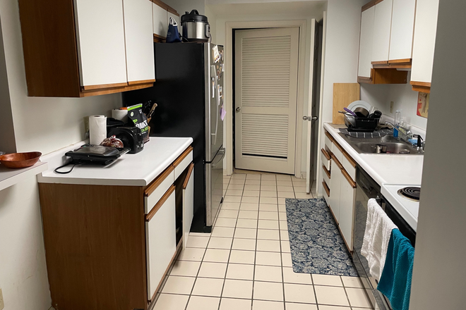 Kitchen - 2 Bed / 2 Bath Waterfront Condo in Historic Fells Point – Garage Parking Included