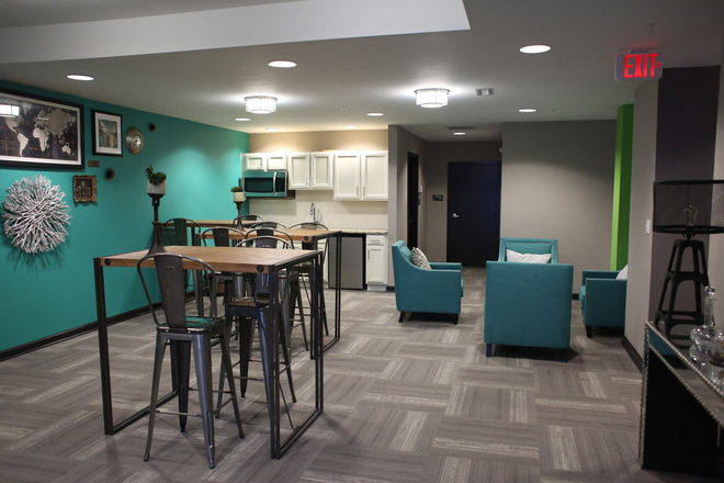 Resident Lounge - 1/2 Off Security Deposits! Apartments