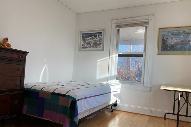 Bedroom - $700 Furnished Bedroom – 5 Min Walk to Campus, Free Driveway Parking, 3 Min to Lidl (Now-7/31/26) Apartments