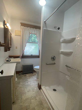 bath - 3-4 Bedroom Apartment