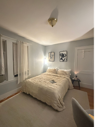 Bedroom 2 (Furnished) - 3 bed 1 bath. LOOKING FOR 2 SUBLETTERS FOR JAN- MAY 26 w/ option to renew lease for the next Townhome