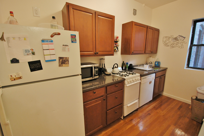 Kitchen - 2 Bed Available 9/1/26! *CONTACT NOAH 603-470-8181 Apartments