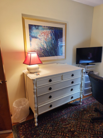 Dresser Full Size Room - Beautiful Furnished Room - All Inclusive! House