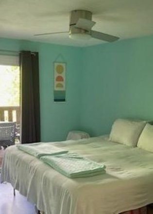 bedroom - 5 minutes to Bay Campus, 15 Minutes to Main Campus, North End Near Bonnet Shores