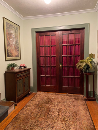Front entrance room - Lovely home for lucky grad students. 2-adjoining rooms, AVAILABLE NOW OR SPRING 2026