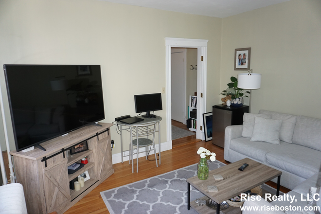 Common Area - **AVAILABLE 2025-26** SPACIOUS 1-BEDROOM APARTMENT