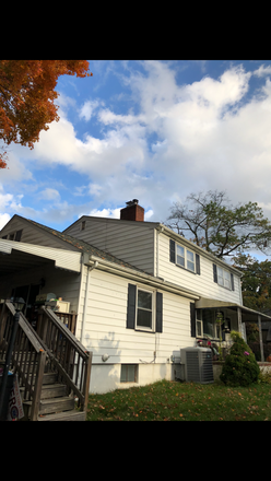 Street view - Furnished corner room-Race St-Princeton House