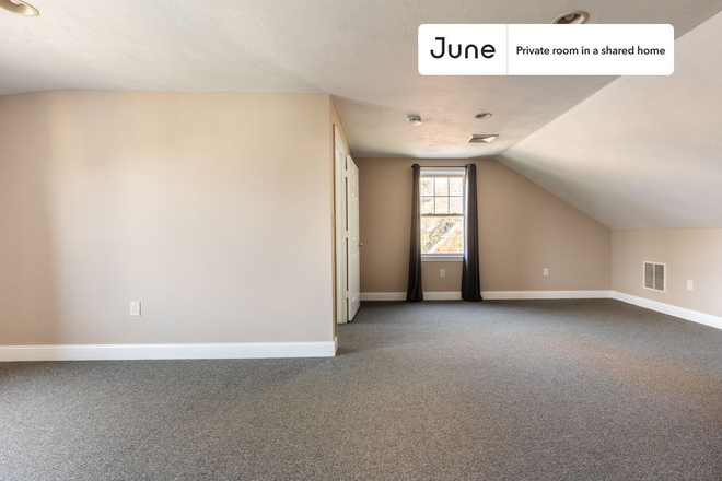 Photo - Private bedroom in 4 bed/2 bath Home