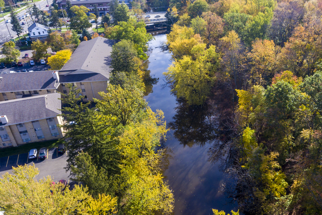 Red Cedar River - Cedarview West Apartments