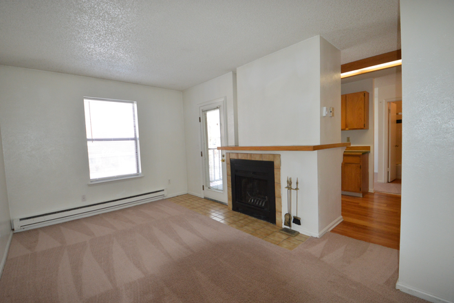 #5 - 2156 Grove Circle West (1BR/1BA) Apartments
